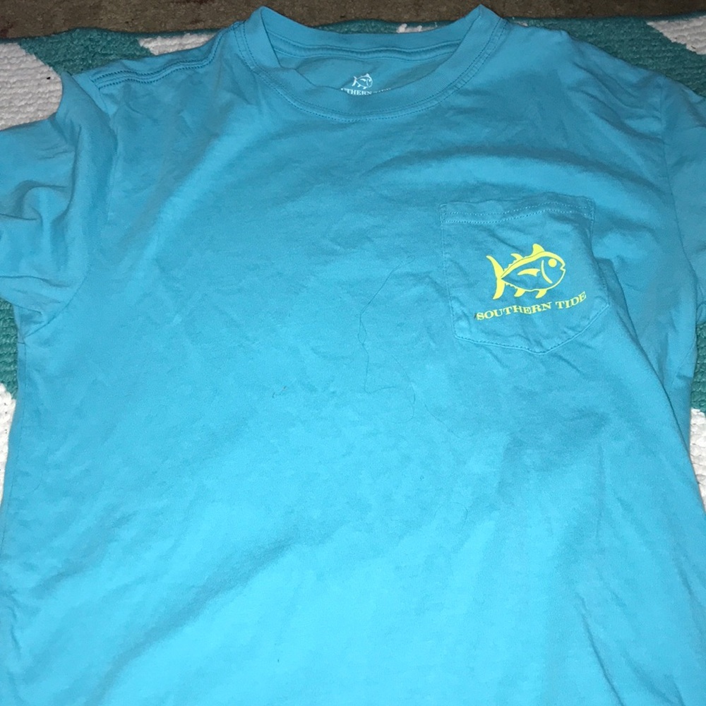 tee-shirt